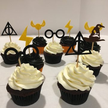 Harry Potter Cupcakes - black and white cupcakes with Harry Potter Toppers