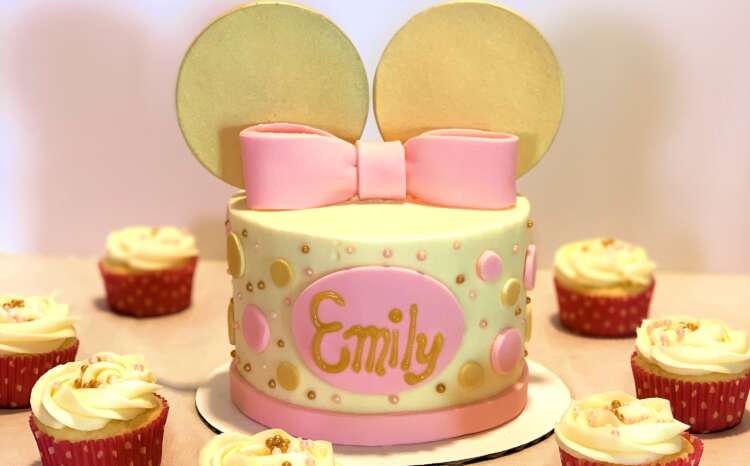 Minnie Mouse Smash Cake with pink bow and gold Minnie ears