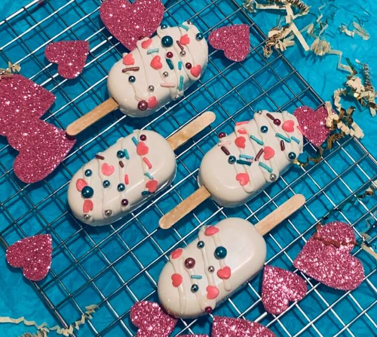Valentine's Day Cakesicles
