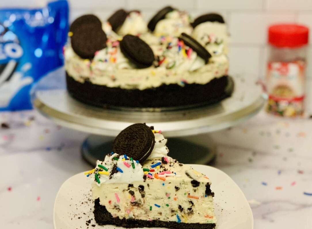 Oreo Confetti Cheesecake - thumbnail